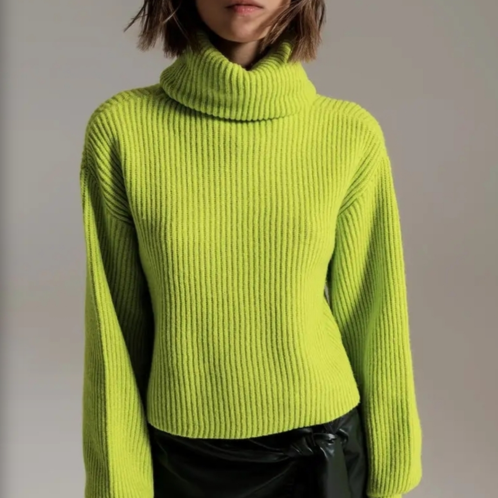 Q2 Knit Balloon Sleeve Turtleneck Women's Size  S